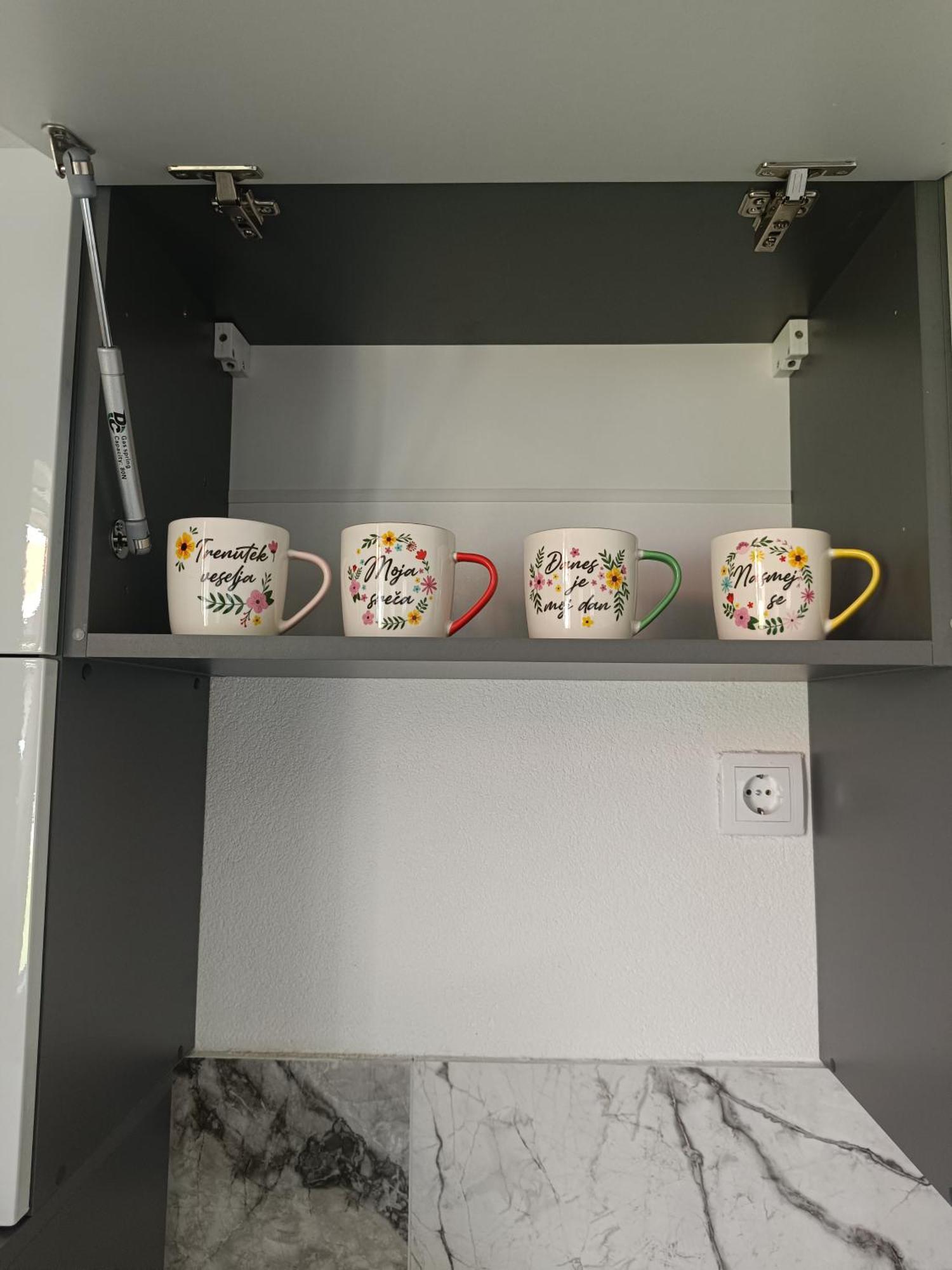 Matija Airport Apartment Mitrovici  Eksteriør bilde